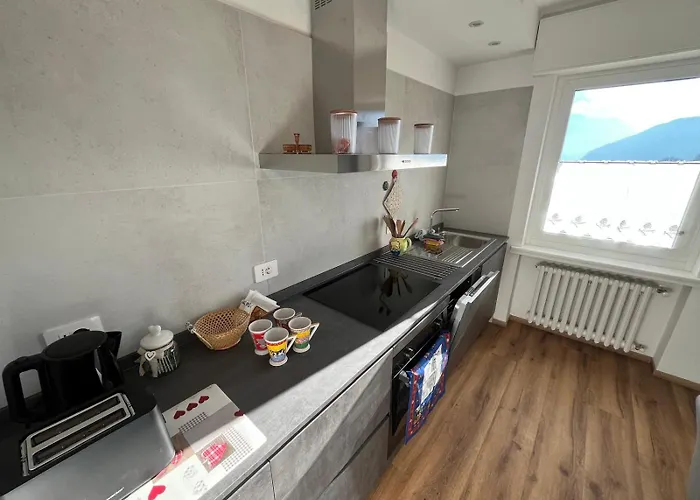 Tra Prati E Monti - Dolomiti Bellunesi *