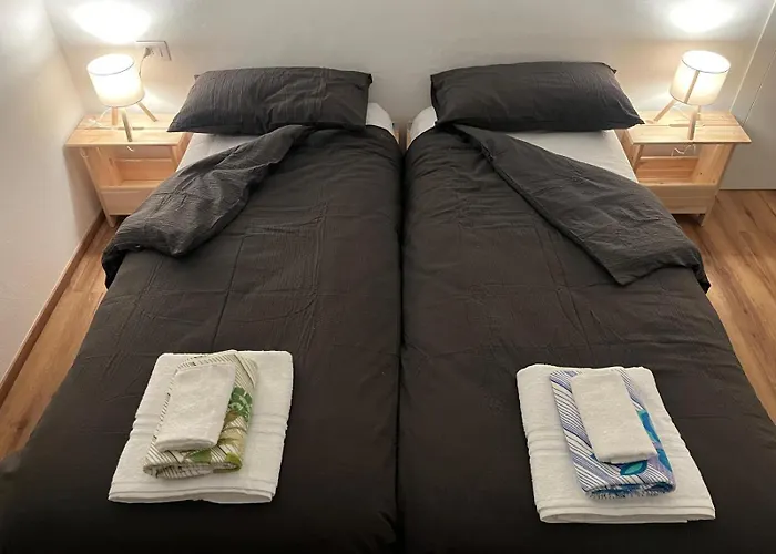 Tra Prati E Monti - Dolomiti Bellunesi