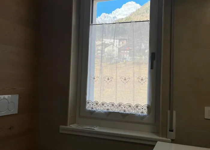 Tra Prati E Monti - Dolomiti Bellunesi *