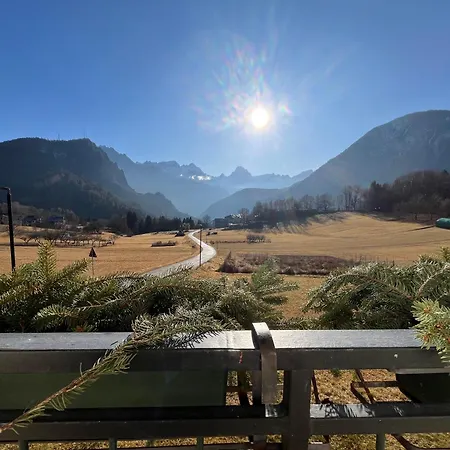 Tra Prati E Monti - Dolomiti Bellunesi *