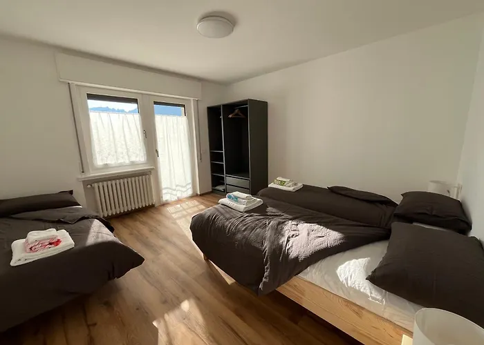 Tra Prati E Monti - Dolomiti Bellunesi *